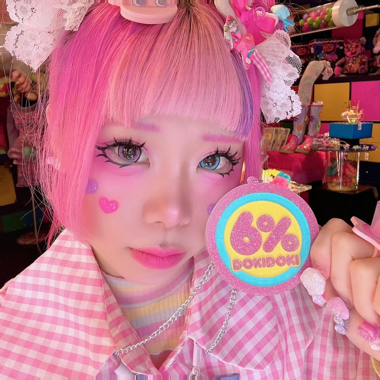 6% DOKIDOKI glitter logo necklace