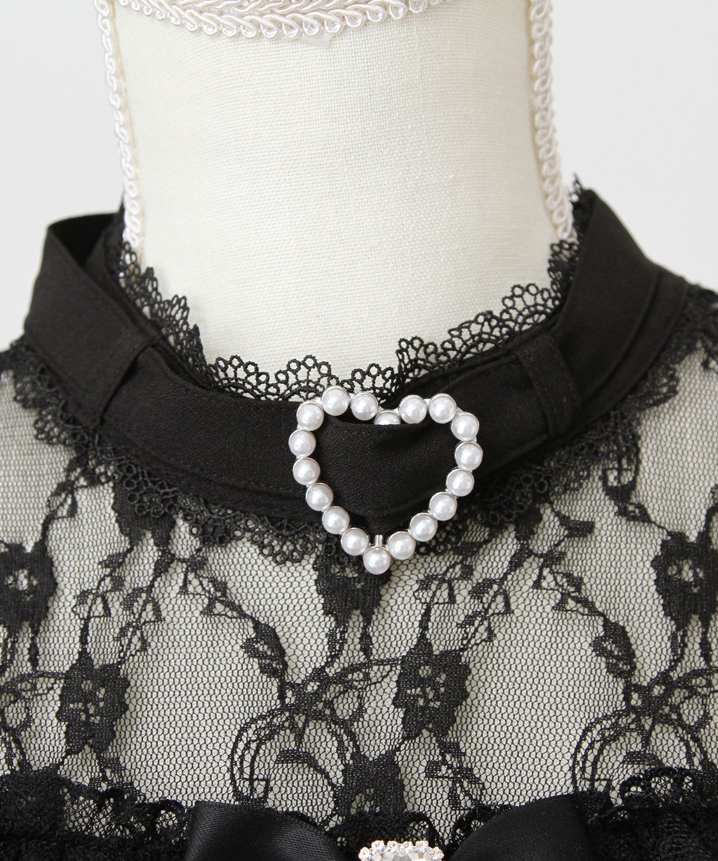 Dear My Love Whip heart bijoux ribbon blouse